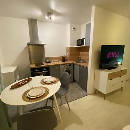 Le Girouard - Center - Private Parking - Wifi, Netflix *