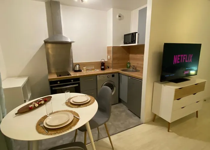 Le Girouard - Center - Private Parking - Wifi, Netflix *